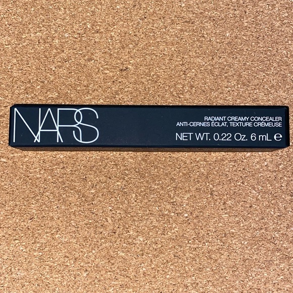 Nars Radiant Creamy Concealer - Picture 1 of 3